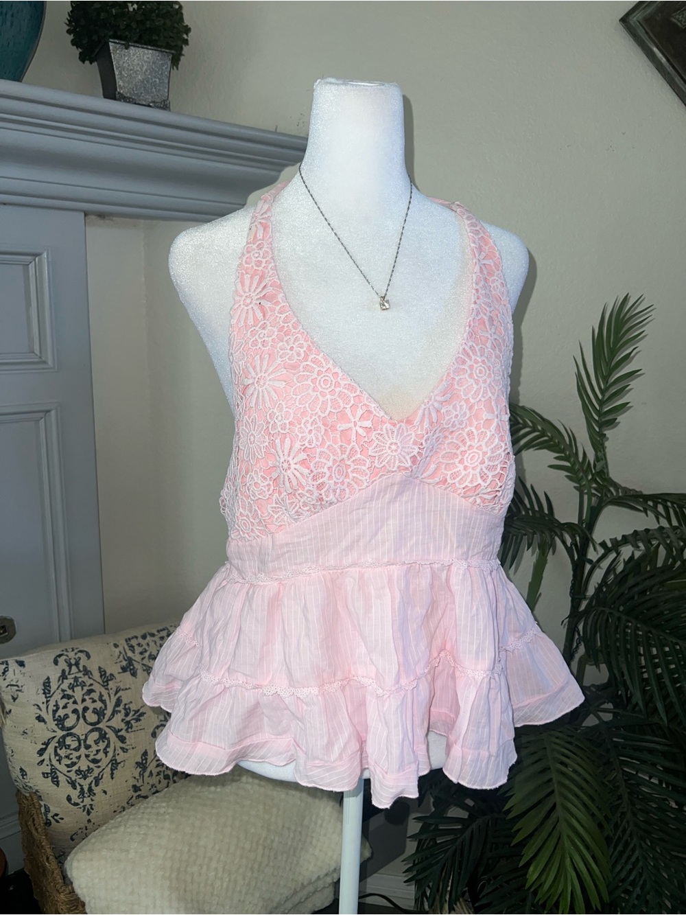 Pink Lace Halter Ruffle Summer Top - Picture 5 of 5